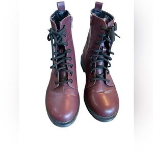 Women’s Forever 21 Maroon faux leather Ankle Boots by Time & Tru Size 7 NWOT
